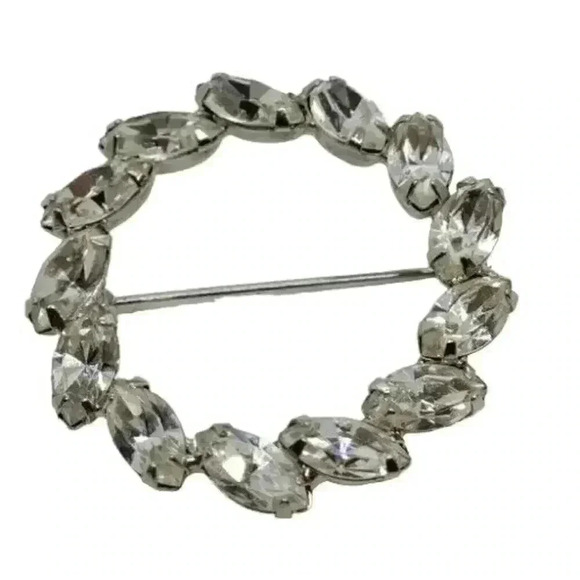 Vintage Rhinestone Brooch Faceted Leaves Wreath Circle Rhodium Plate Statement - Picture 1 of 5